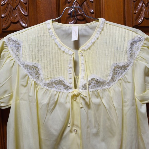 SOLD • Barbizon Lazy Dee Yellow Pajama Set Size 10 Pleated Yoke Lace Batiste - Picture 6 of 14